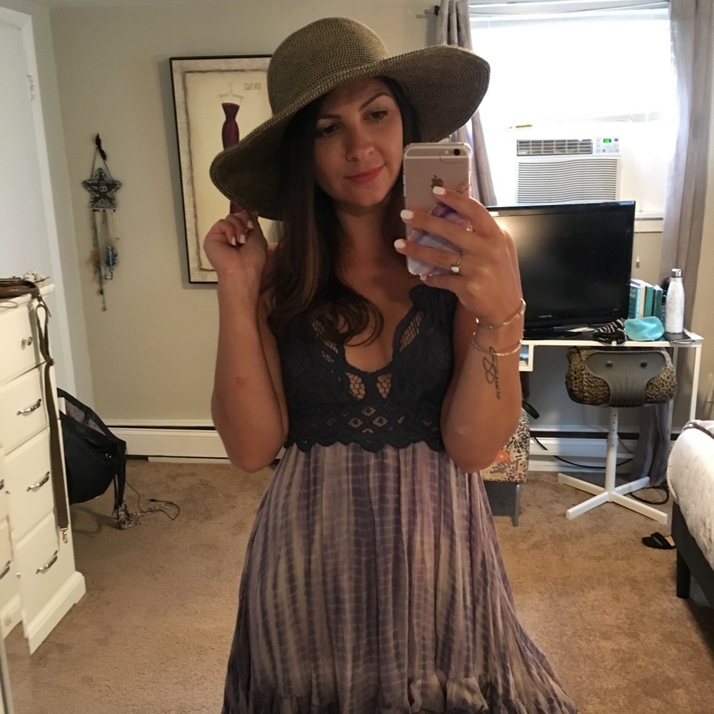 Hi, I’m Laura! - Picture 2 of 2